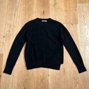 Vince  - Asymmetric Cashmere Sweater in Black